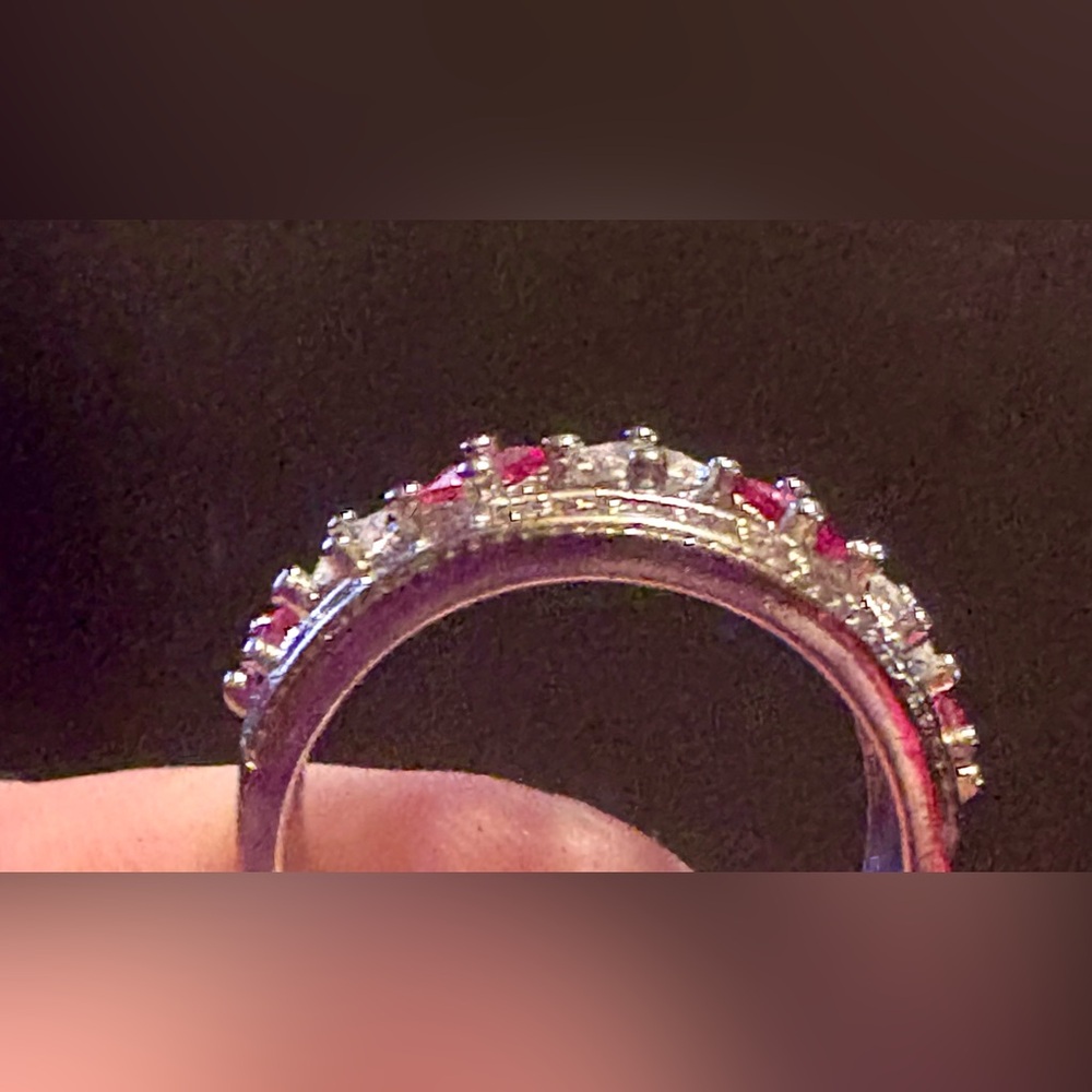 Elegant Ruby and Diamond Ring (Cubic Zirconia) - Picture 2 of 2